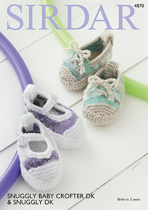 Sirdar 4870 Knitted Shoes. Uses #3(double knitting) weight yarn.